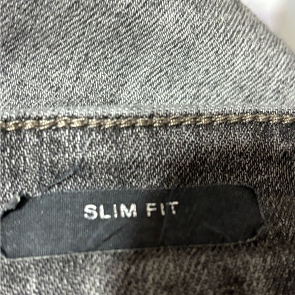 Judy Blue Jeans 16W Black Slim Fit Distressed 25” inseam 38” waistband to hem - Picture 8 of 9